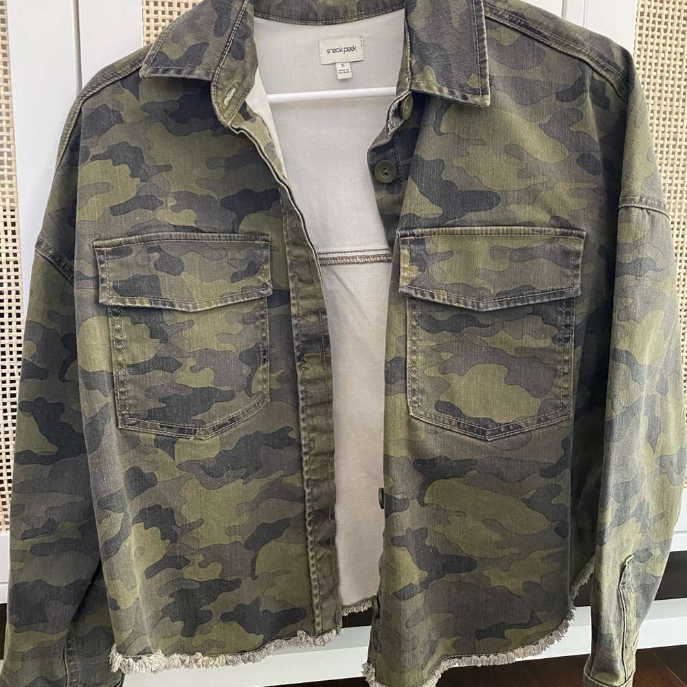 Sneak Peak Camo Cropped Jacket